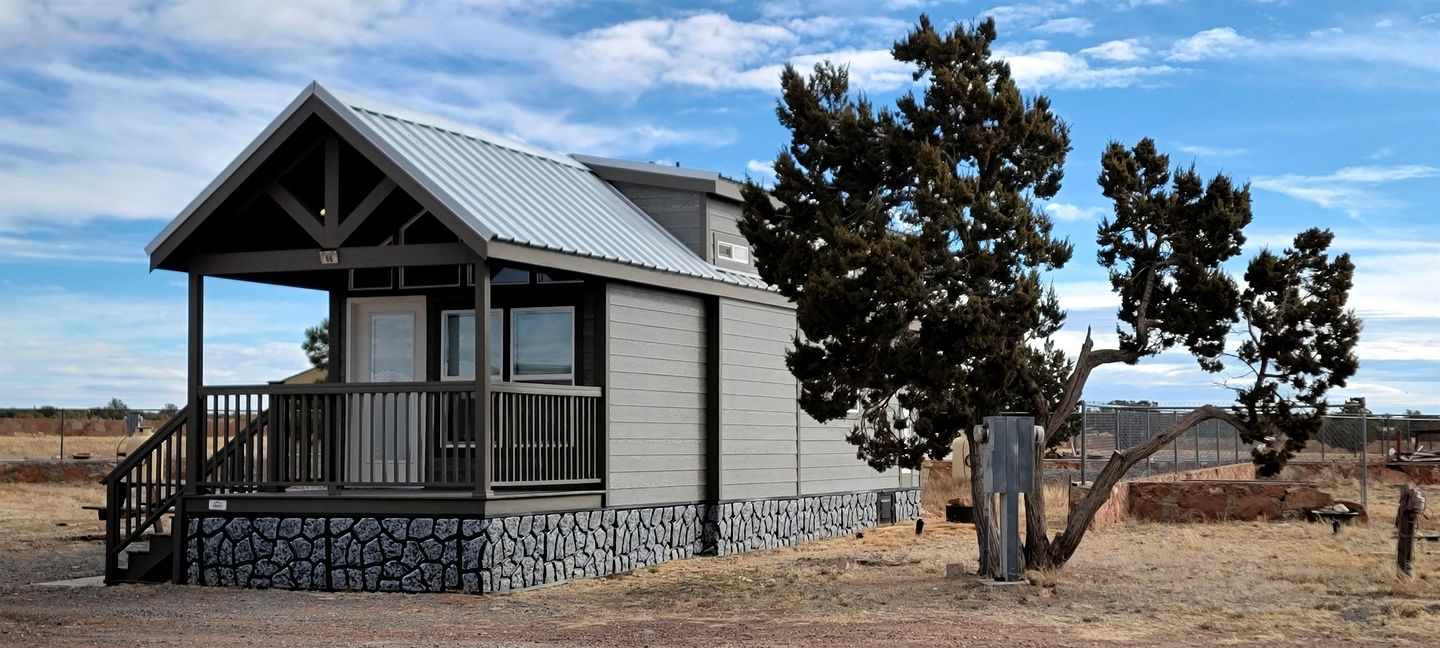 Stylish Tiny Home Getaway with Spacious Loft & Outdoor Area in Williams, Arizona