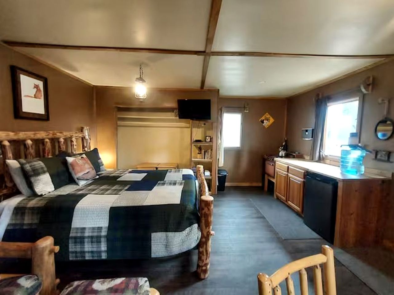 Wrangell-St.Elias National Park Glamping Cabin for an Alaskan Outdoor Adventure