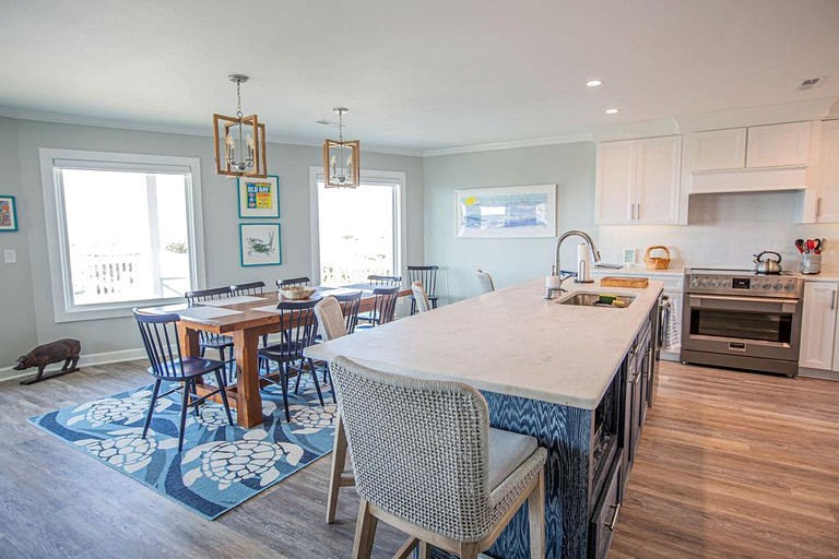 Spacious Oceanview Cottage Rental with a Private Pool Close to Secession, North Carolina | Vacation Rentals (Holden Beach, North Carolina, United Stat