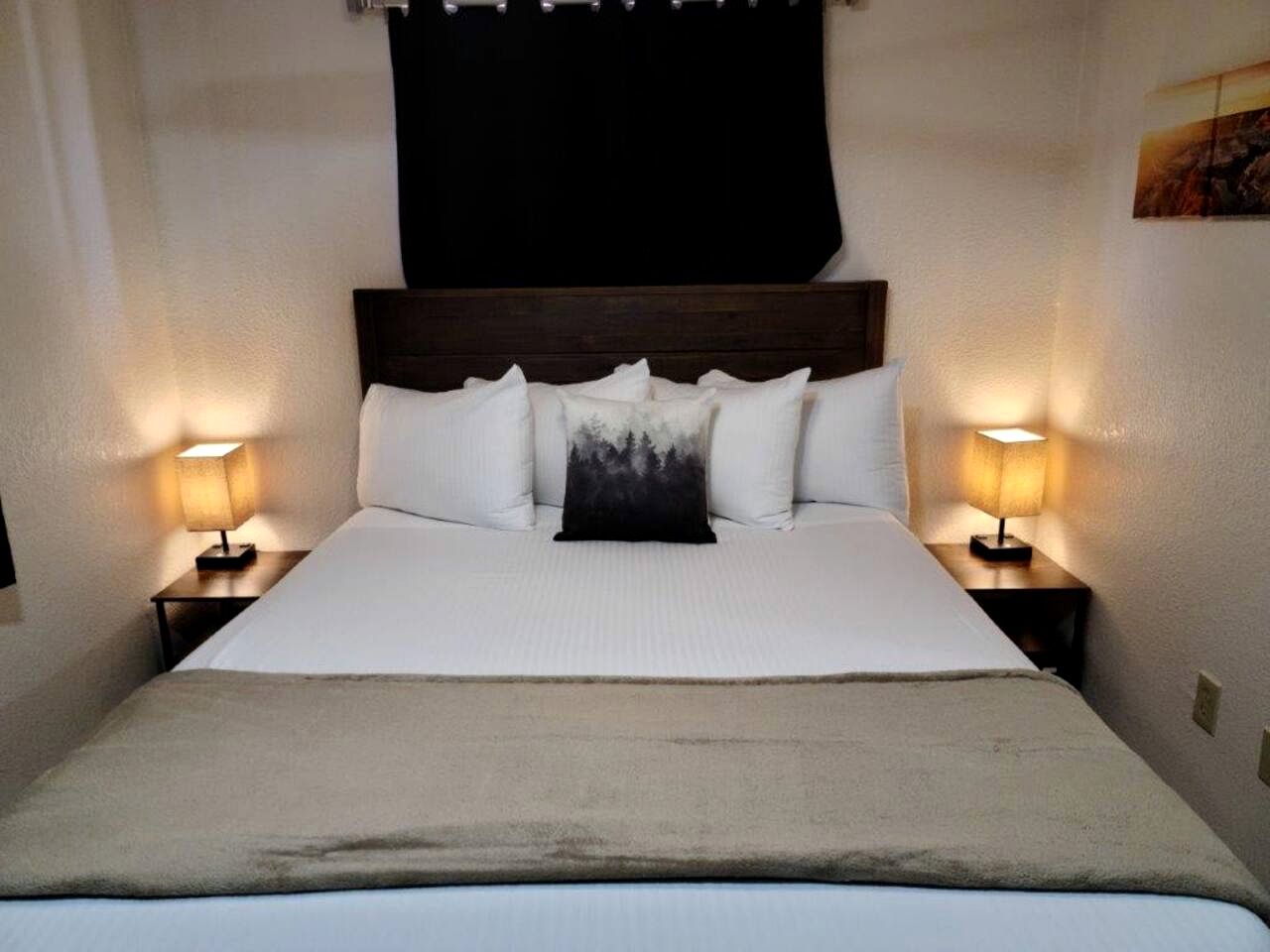 Peaceful Retreat Near Iconic Views with Night Sky Stargazing in Williams, Arizona
