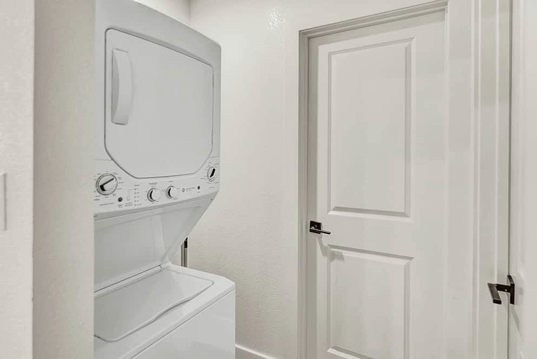 Luxury Cabin for Four for Texas Glamping Retreat | Cabins (Wimberley, Texas, United States of America)