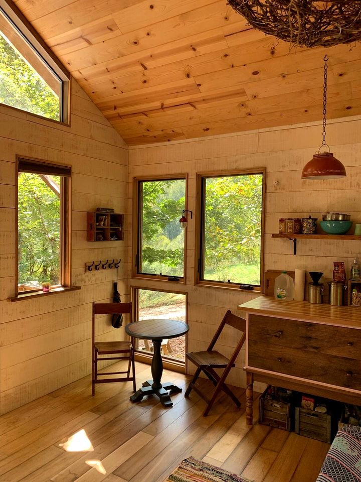 Off Grid Tiny Cabin Ideal for Couples in Burnsville, North Carolina