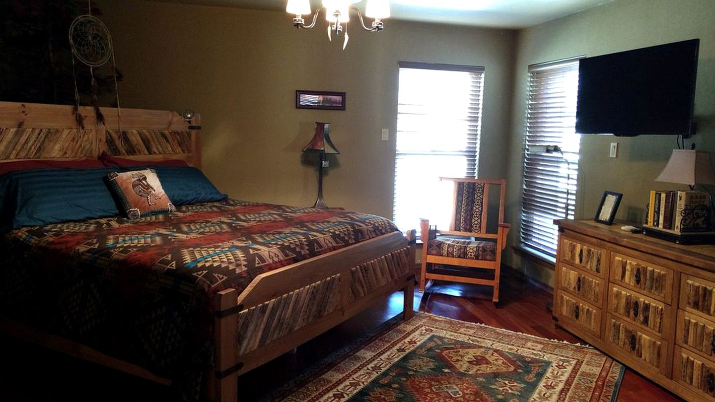 Cozy Albuquerque Casa Rental with Mountain Views for a Relaxing Getaway