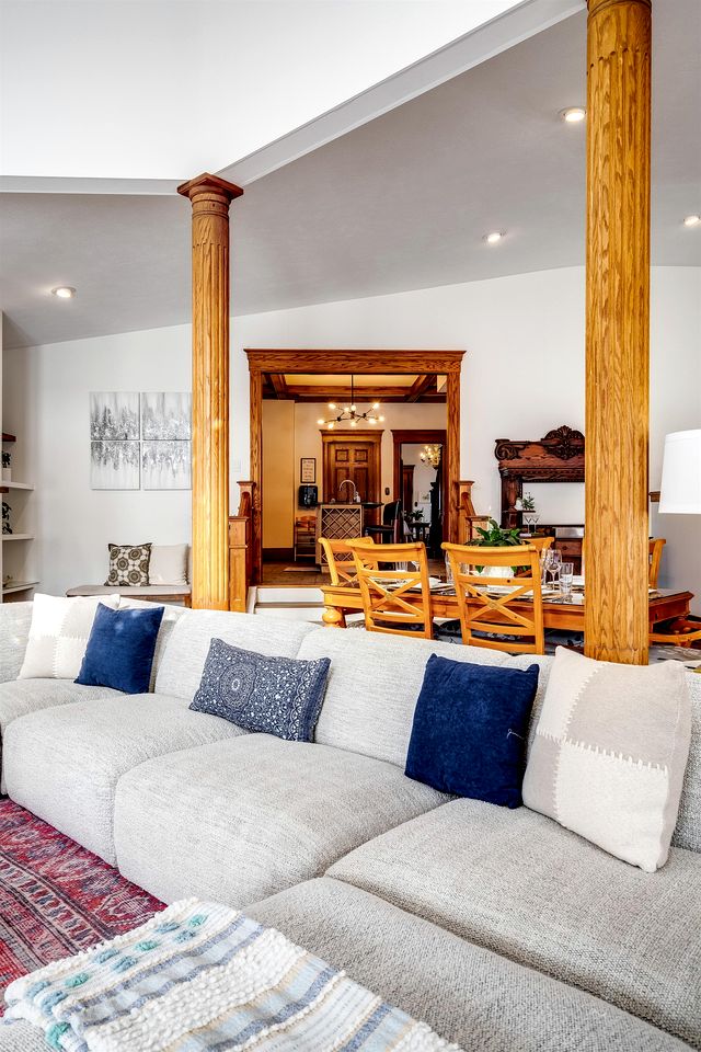 Grand Victorian Farmhouse Escape with Pool, Hot Tub & Fire Pit Nights in Ontario, Canada