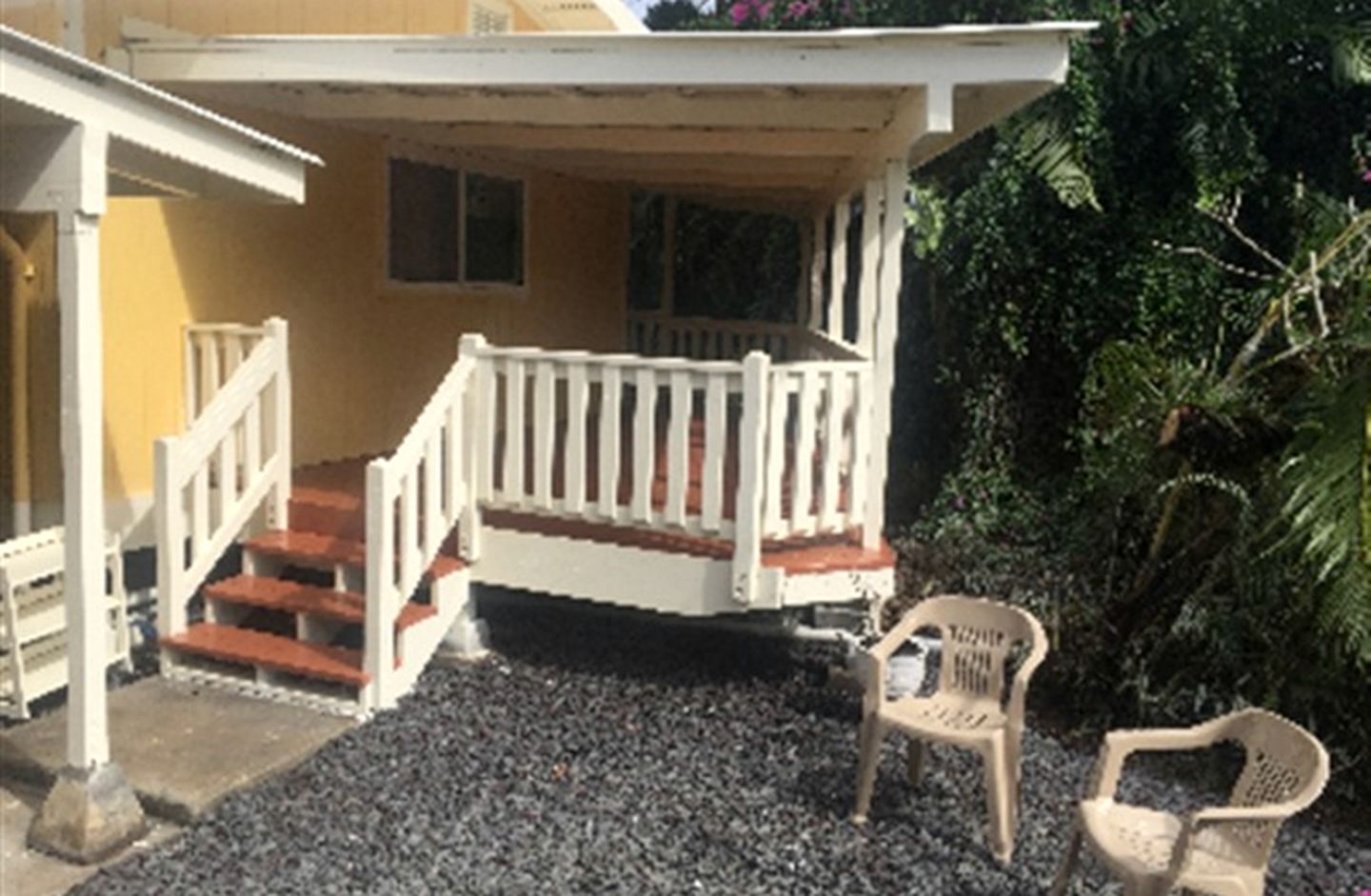 Luminous One-Bedroom Rental with Wi-Fi near Rainbow Falls in Hilo, Hawaii