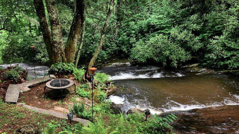 Nature Lodges (Sapphire, North Carolina, United States)