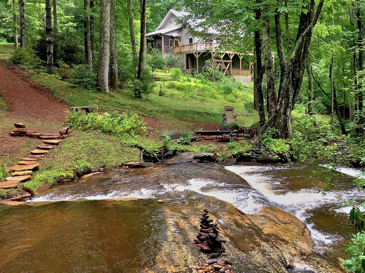 Stunning Cabin Surrounded by Waterfalls near Sapphire, North Carolina