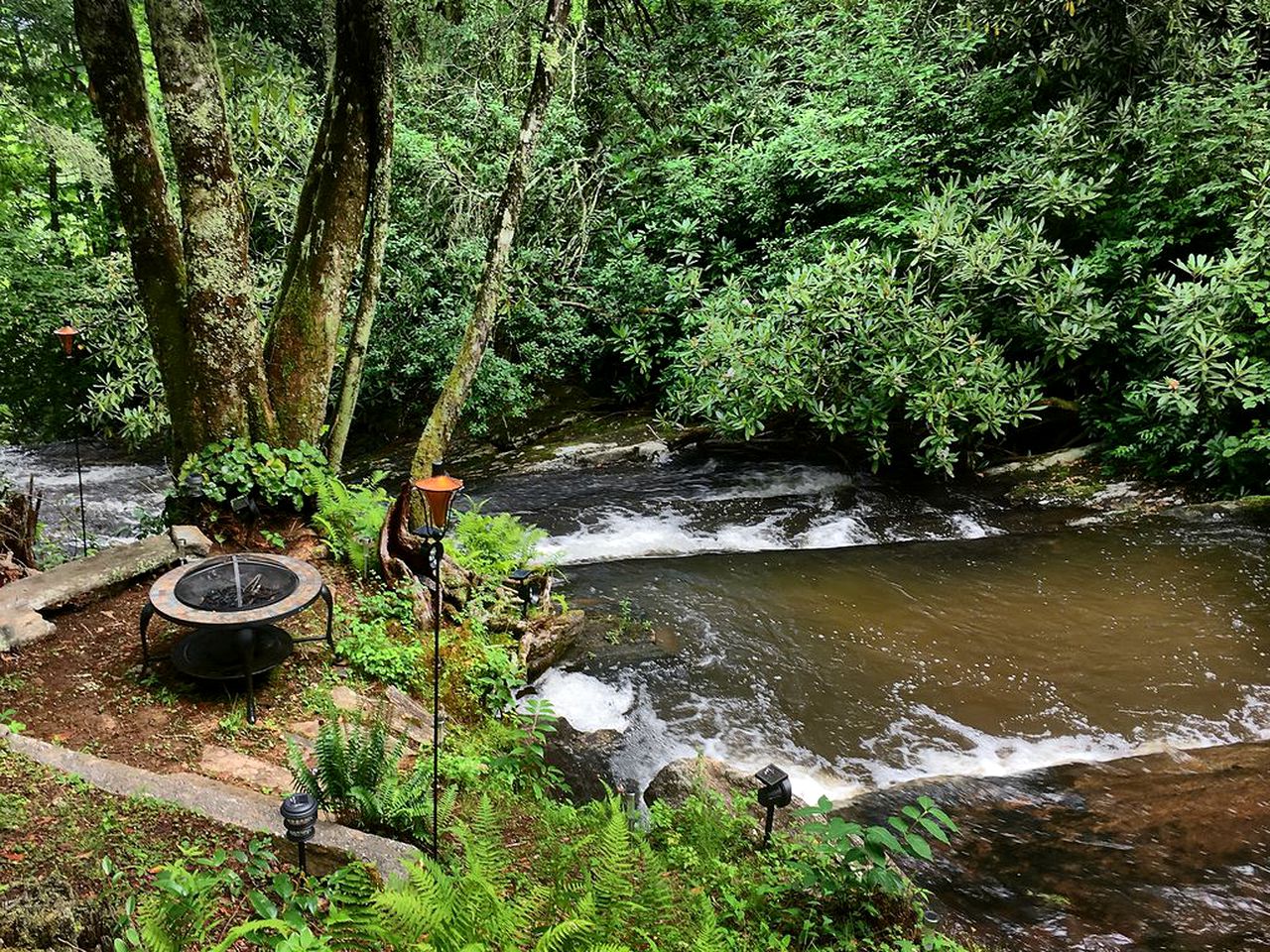 Stunning Cabin Surrounded by Waterfalls near Sapphire, North Carolina