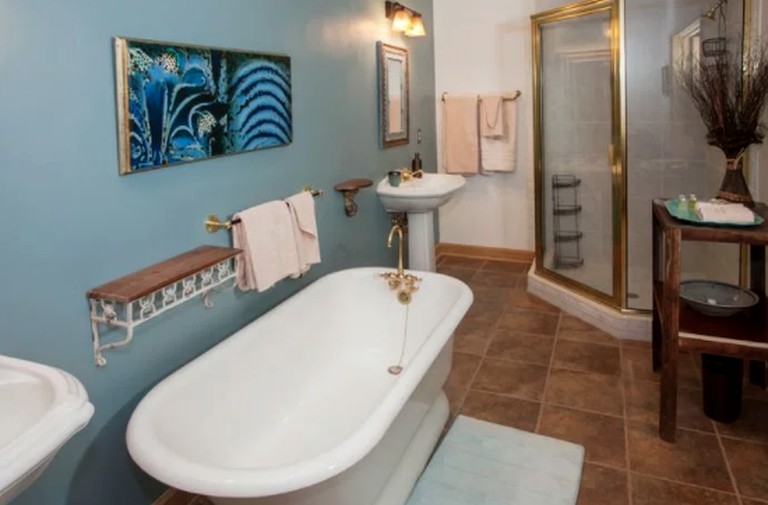 Cabins (Sapphire, North Carolina, United States)