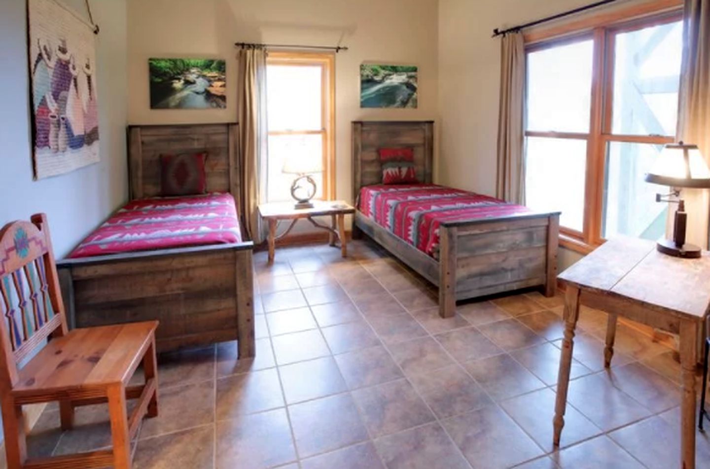 Stunning Cabin Surrounded by Waterfalls near Sapphire, North Carolina