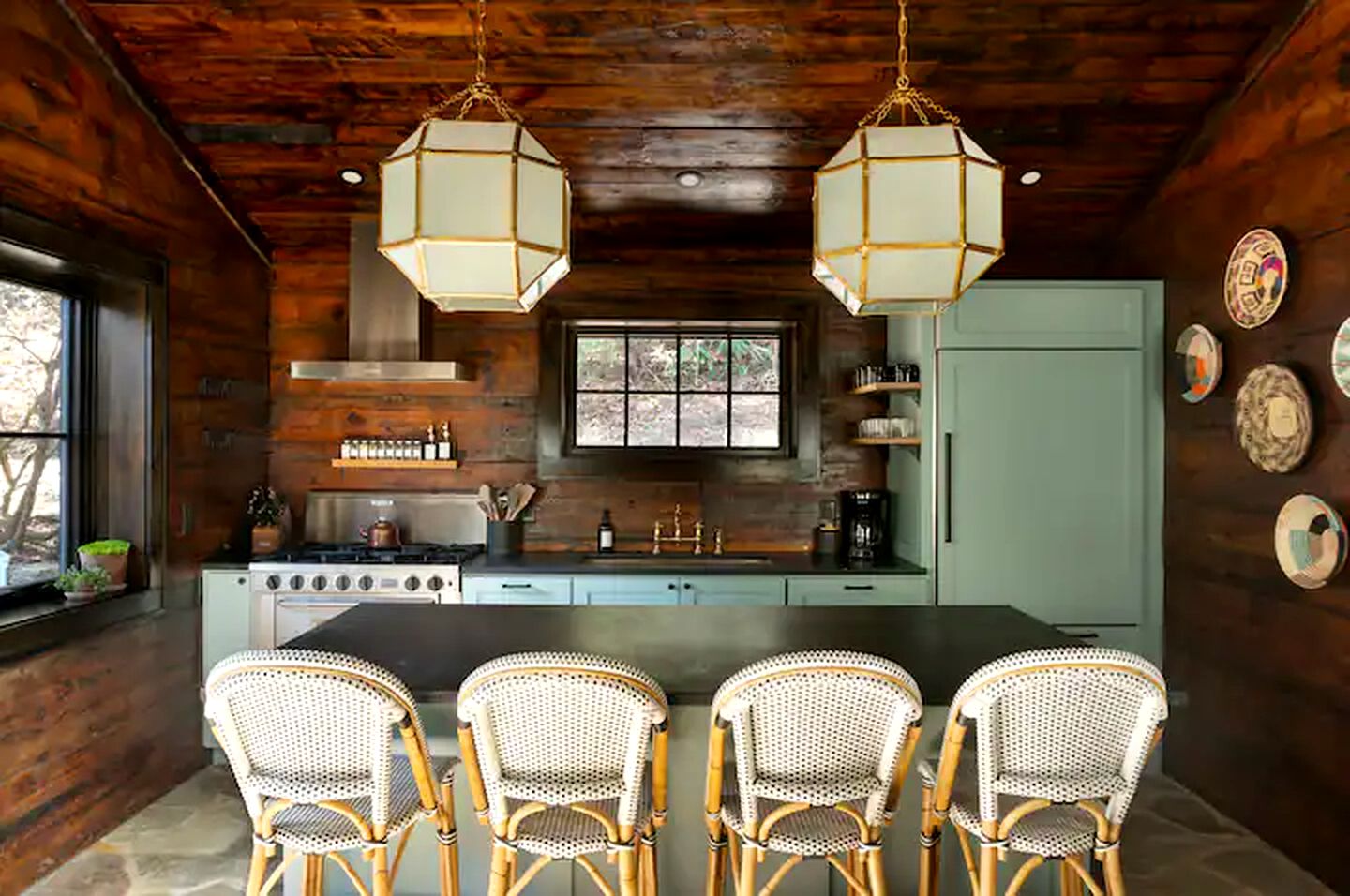 Luxury Cabin on Private Pond near Flat Mountain, NC