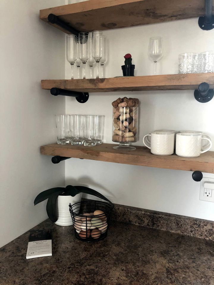 Newly-Renovated Ontario Cottage for a Weekend Getaway in Canada