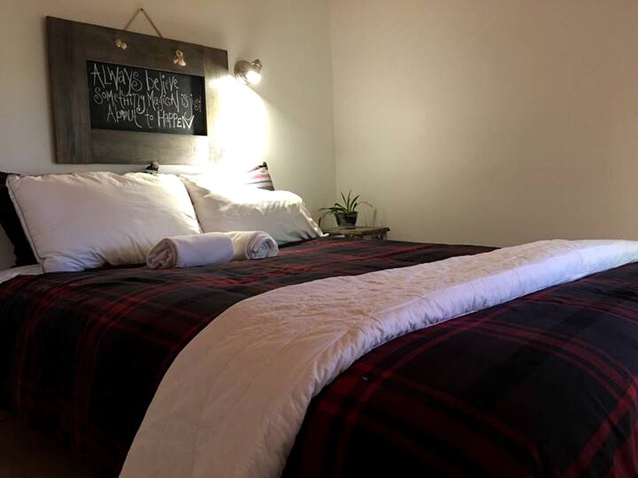 Cozy Room Rental in The Blue Mountains Ideal for a Couples Getaway in Ontario