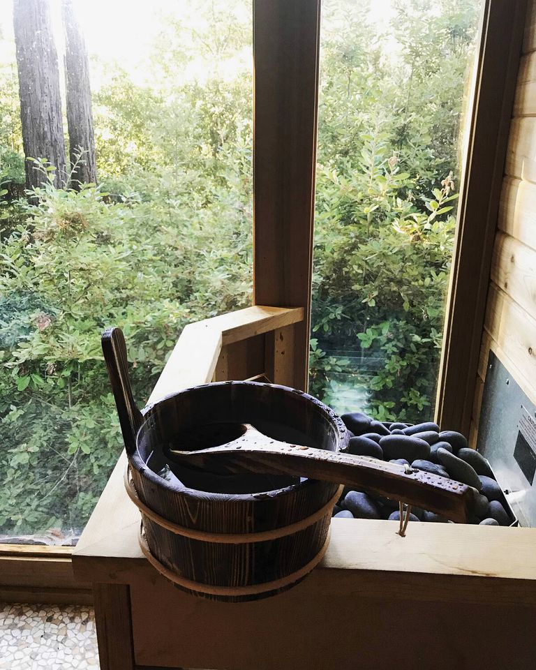 Charming Cabin Rental with a Hot Tub Ideal for a Weekend Getaway from San Francisco