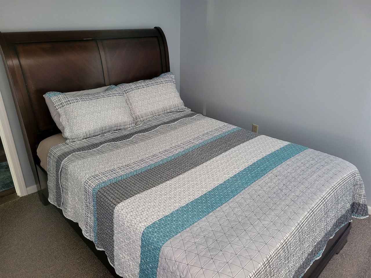 Lakefront Retreat with Dock Access & Kayak Adventures in Houghton Lake, Michigan