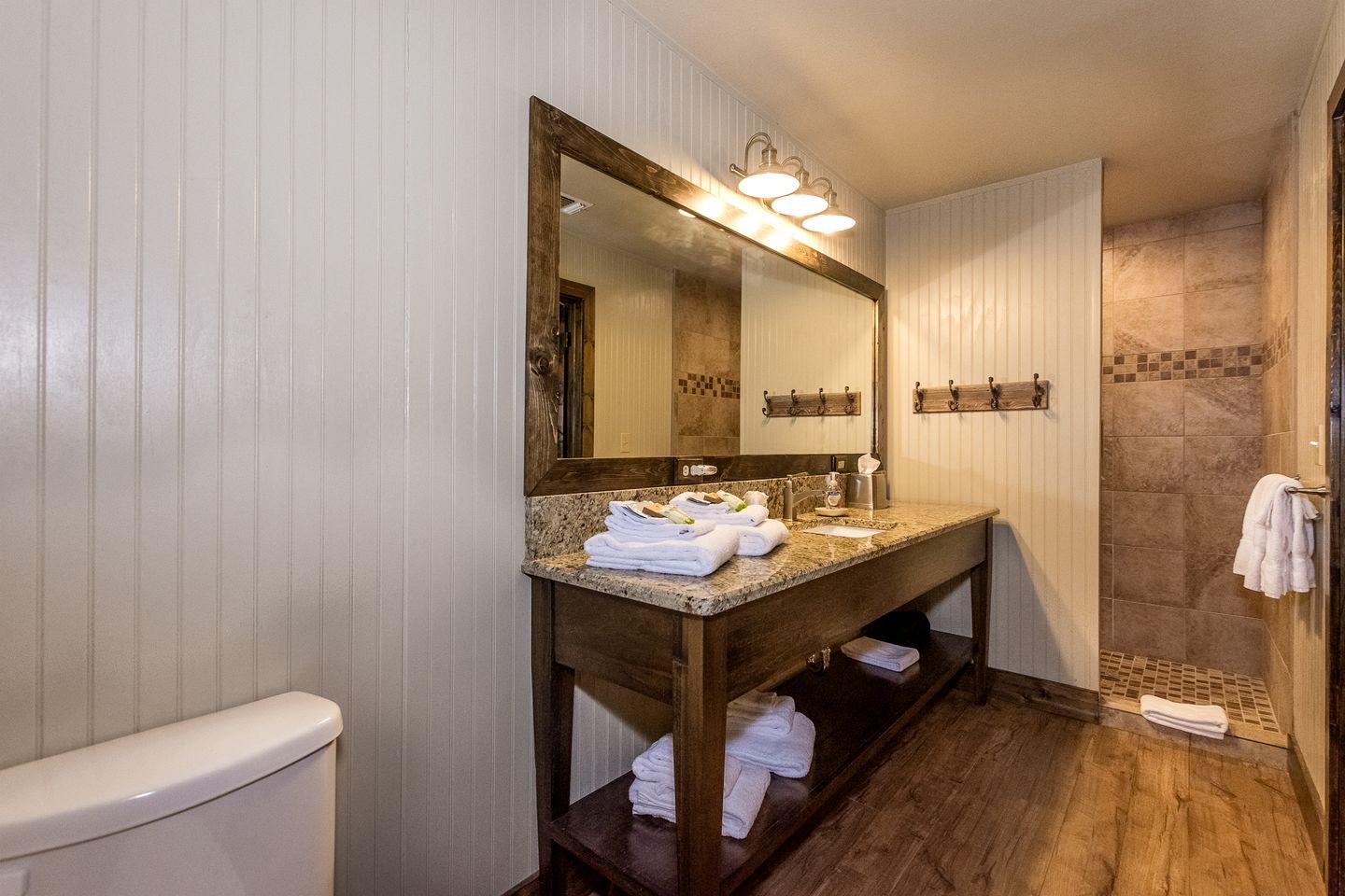 Rustic Pet-Friendly Cottage with Hill Country Views & Private Wine Trail Access near Fredericksburg, Texas