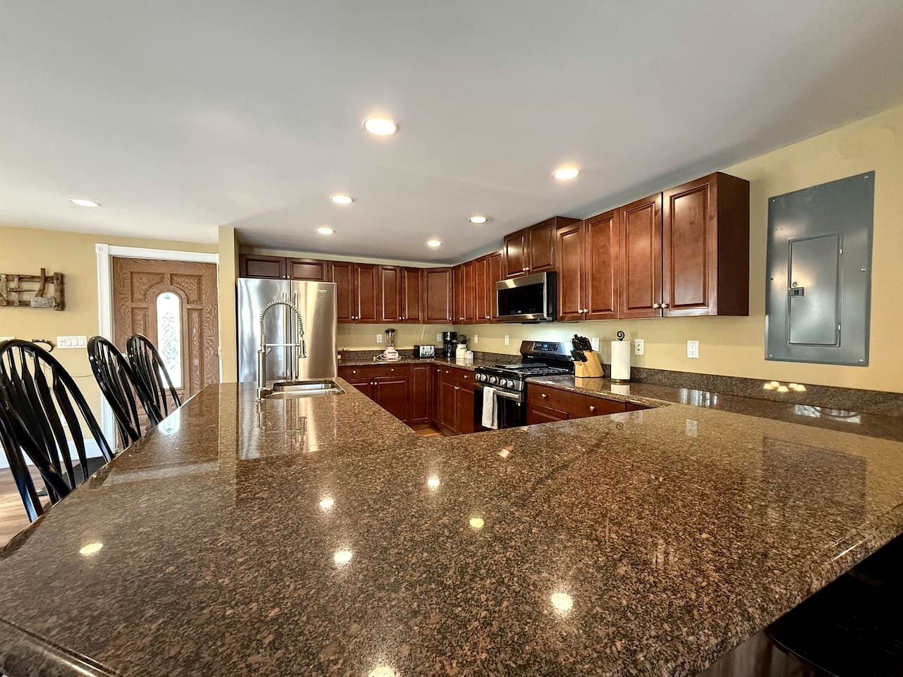 Breathtaking Mountain Views, Hot Tub & Pool Access in North Conway, New Hampshire