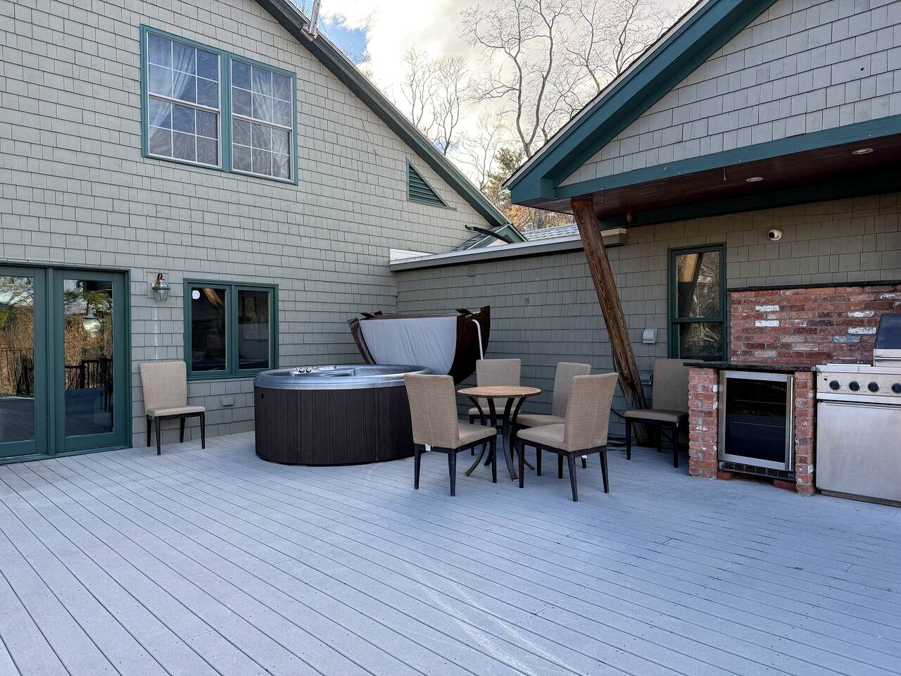 Breathtaking Mountain Views, Hot Tub & Pool Access in North Conway, New Hampshire