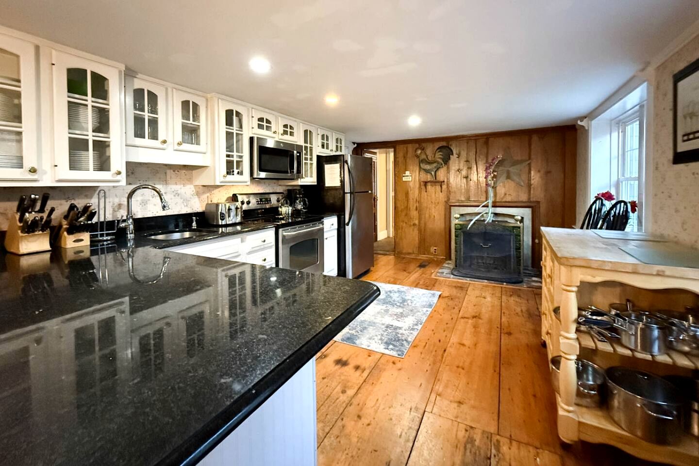 Charming Brick Retreat with Hot Tub & Mountain Views in Conway, New Hampshire