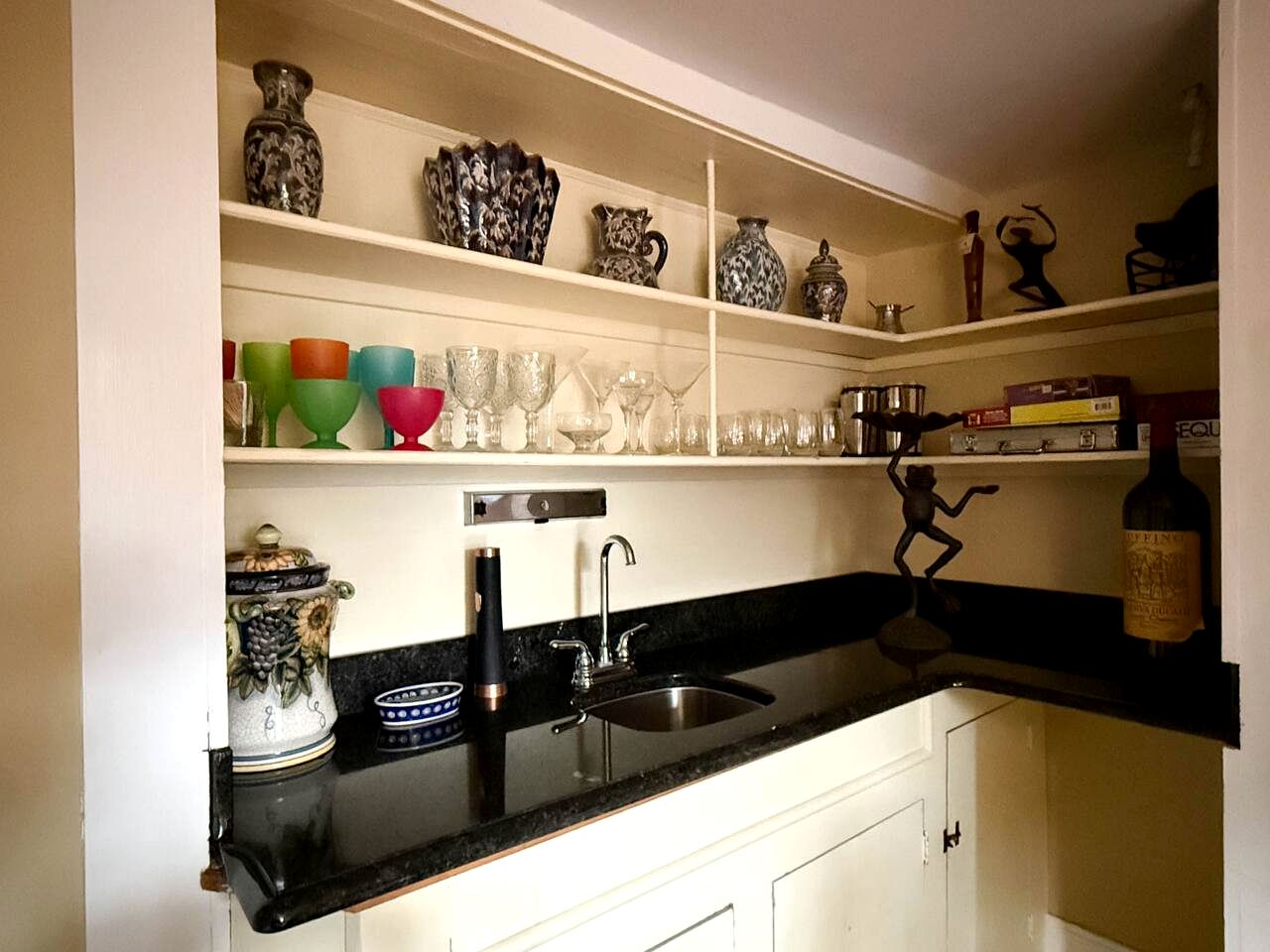 Charming Brick Retreat with Hot Tub & Mountain Views in Conway, New Hampshire