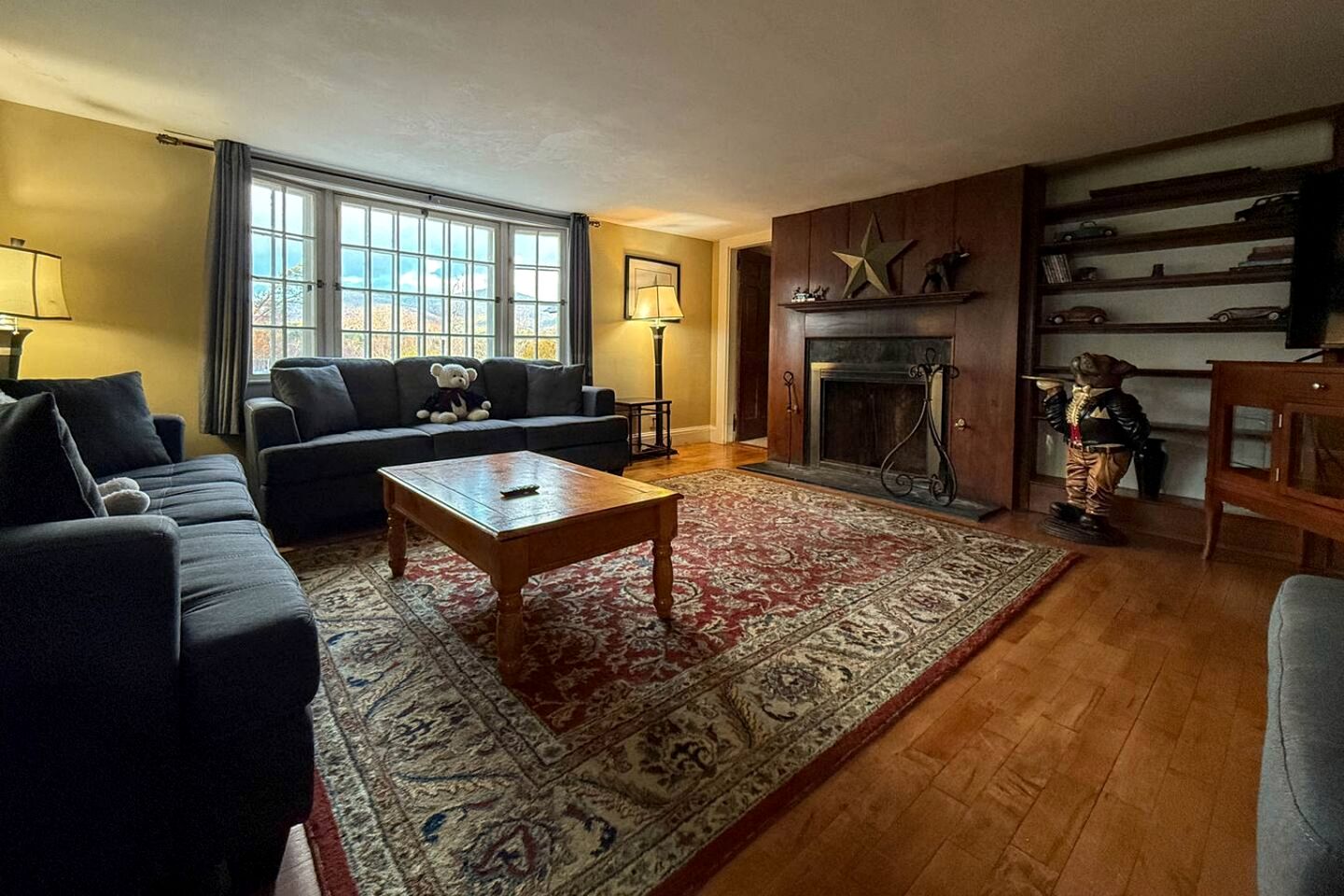 Charming Brick Retreat with Hot Tub & Mountain Views in Conway, New Hampshire