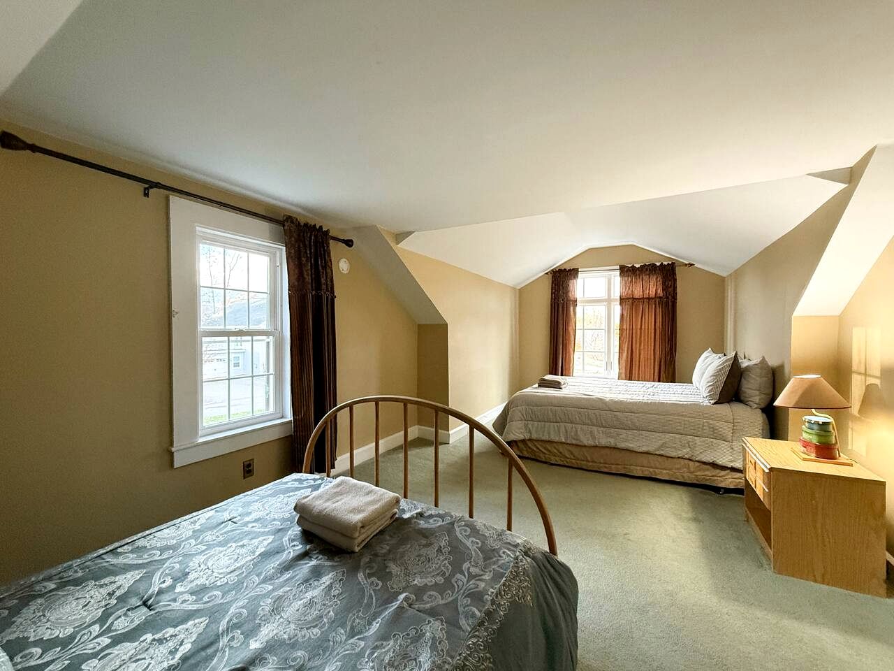 Charming Brick Retreat with Hot Tub & Mountain Views in Conway, New Hampshire