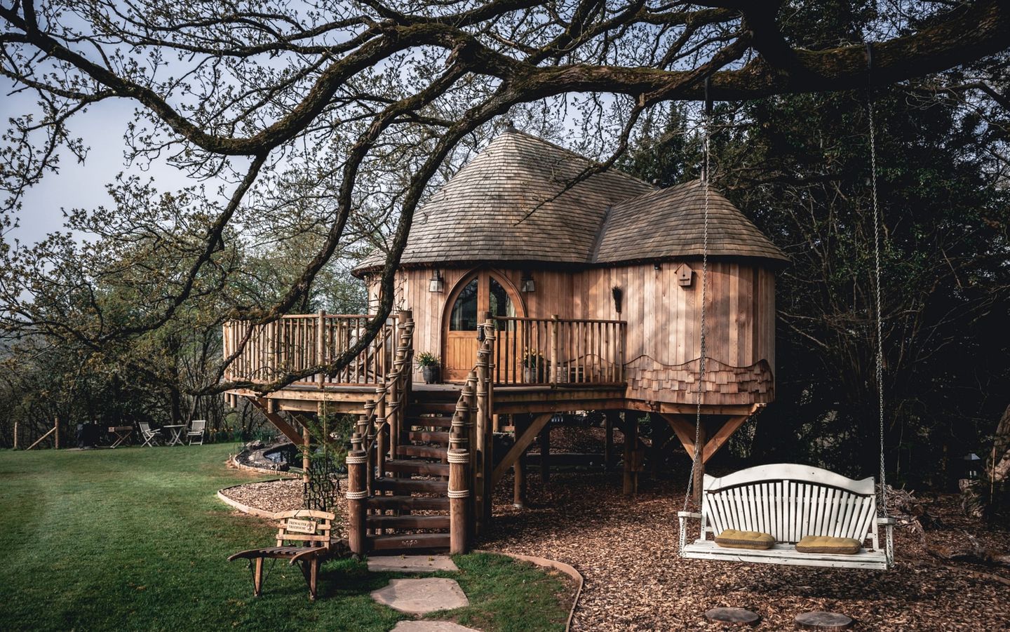 Treehouse Rental Brecon Beacons Glamping in Wales