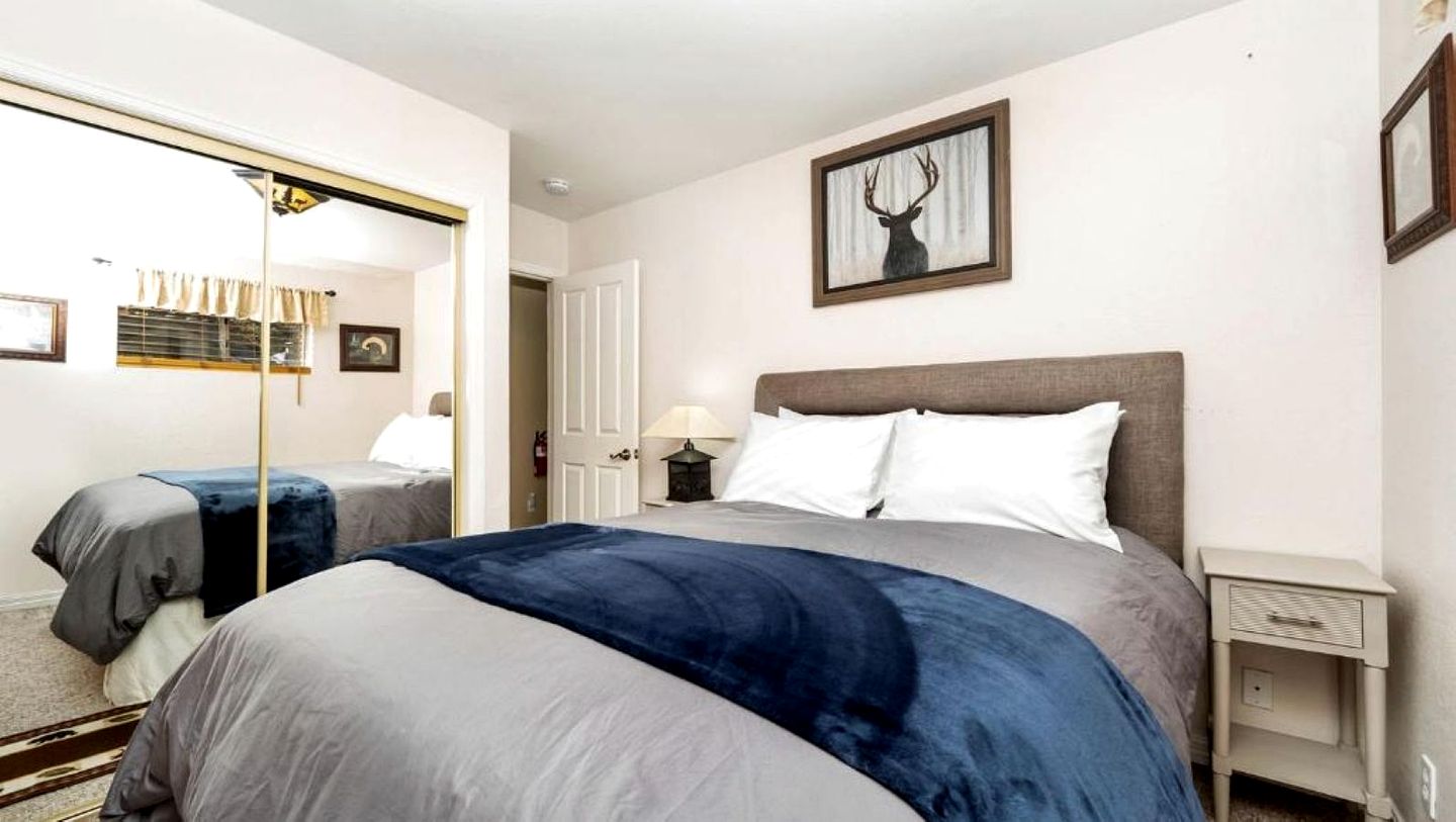 Charming Cabin for Winter and Water Sports Fans Near Big Bear Lake, California