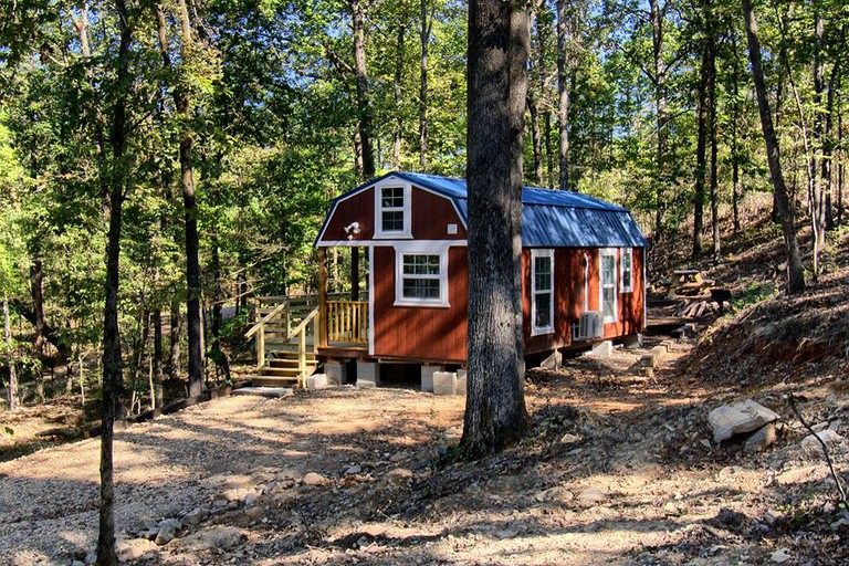 Parker Creek Bend Cabins, Cabins 58620, Murfreesboro, United States of