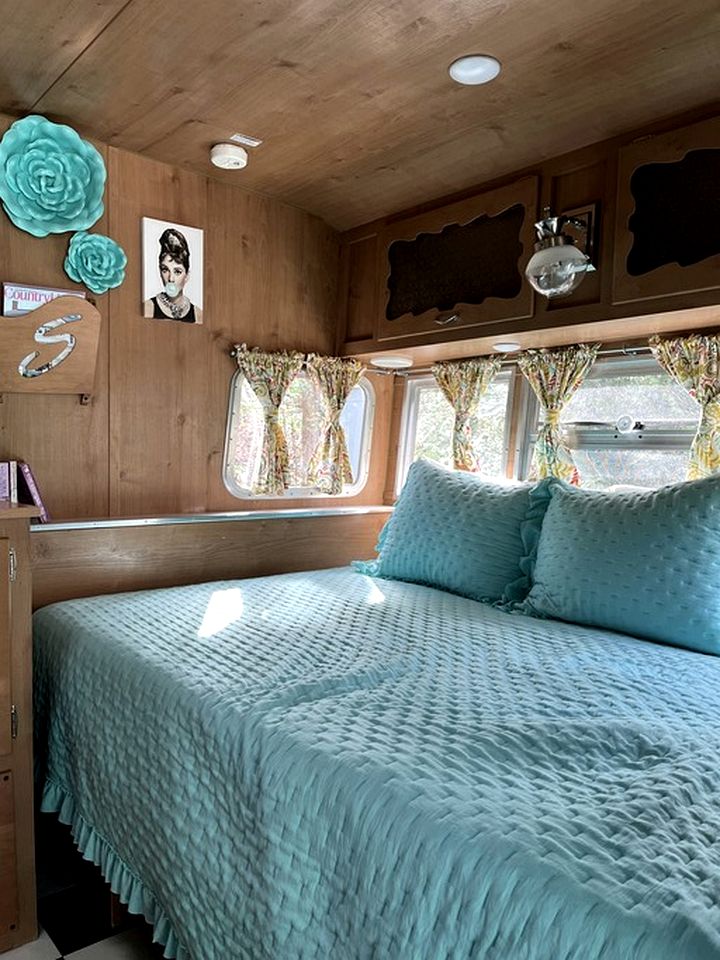 Romantic Camper Perfect for Couples in Gatlinburg, Tennesse