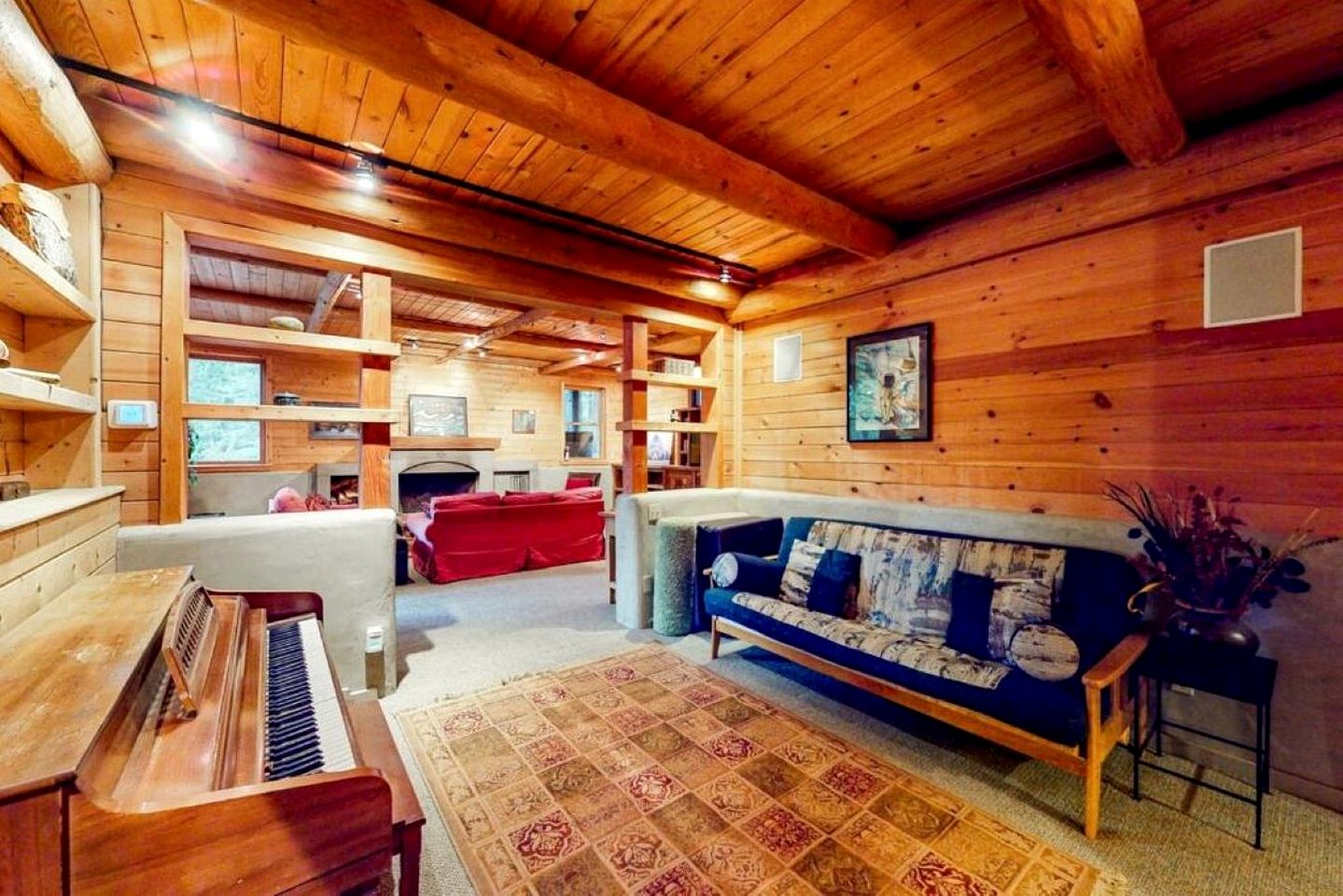 Immaculate Cabin Rental with a Hot Tub next to Lake Pend Oreille in Bonner County, Idaho