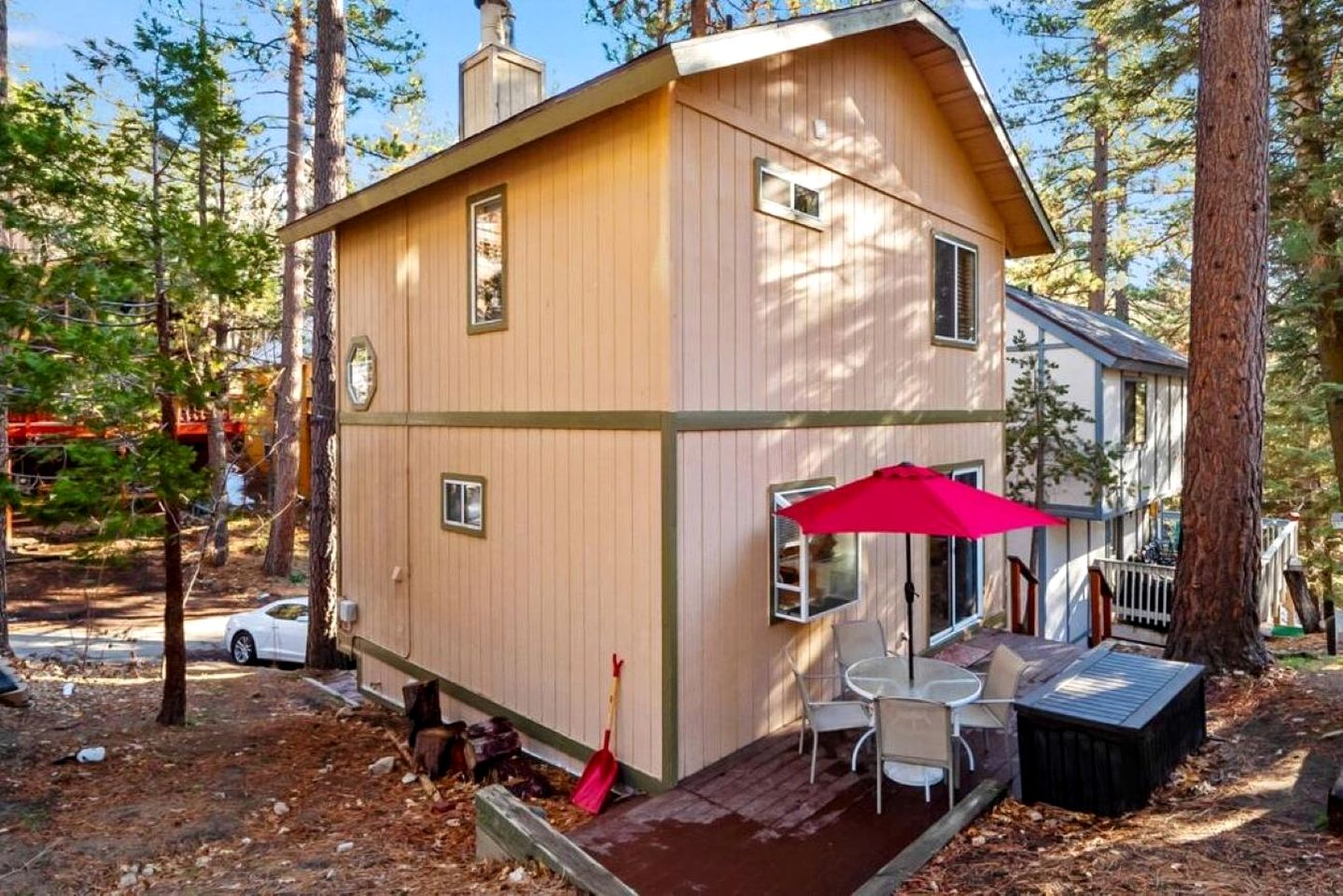 Charming Cabin for Winter and Water Sports Fans Near Big Bear Lake, California