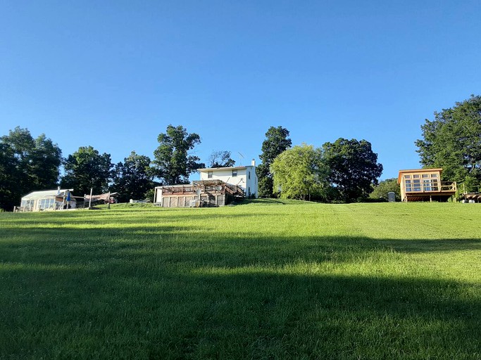 Glamping in the Sun Barn, Barns 70996, Preston Hollow, United States of