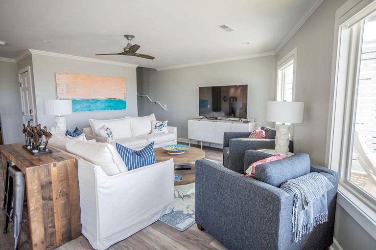 Spacious Oceanview Cottage Rental with a Private Pool Close to Secession, North Carolina | Vacation Rentals (Holden Beach, North Carolina, United Stat