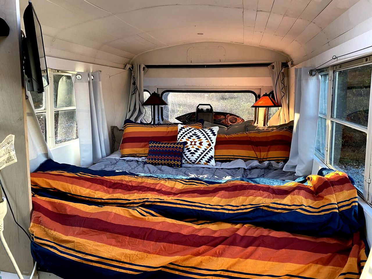 Eccentric Converted Bus, Perfect for a Tennessee Vacation