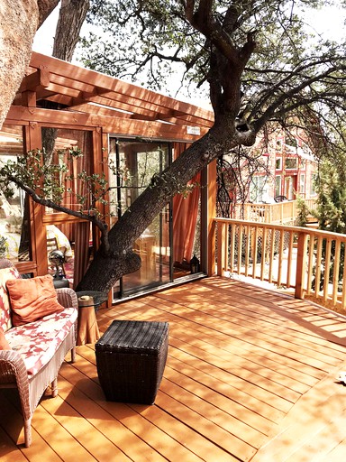 Tree house rental with pool in Prescott, AZ: Photos here will up your social media game.