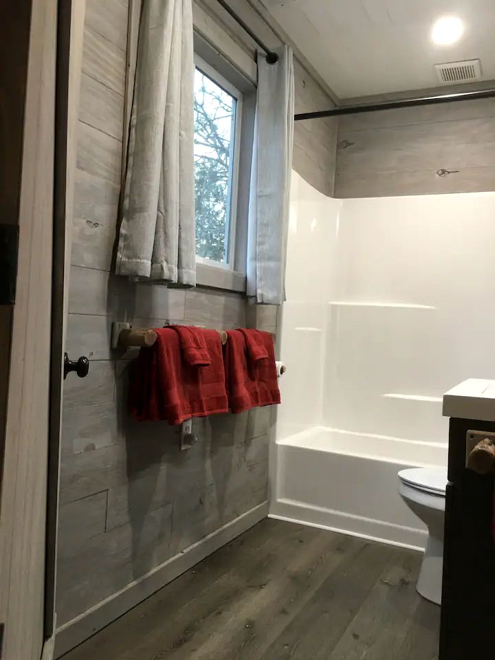 Luxury Tree House Rental in Lindale Ideal for Glamping in Texas