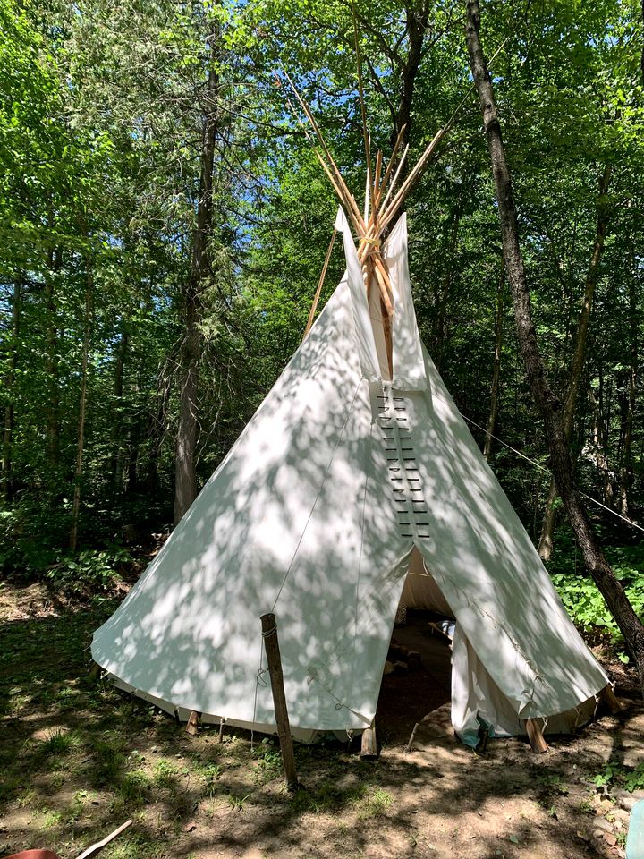 Tranquil Tipi Rental for a Relaxing Getaway in Quebec