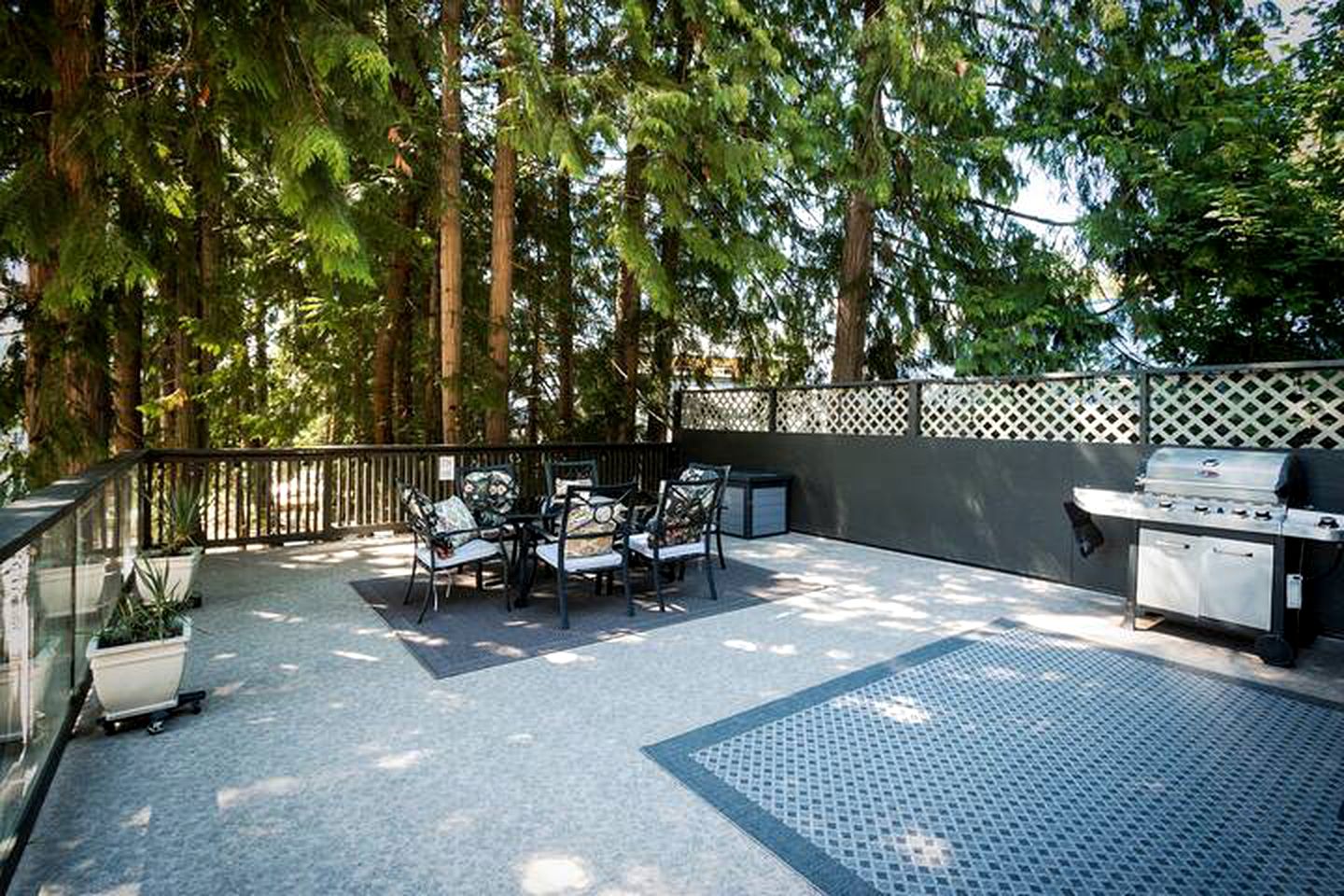 Gorgeous British Columbia Holiday Cabin with a Hot Tub