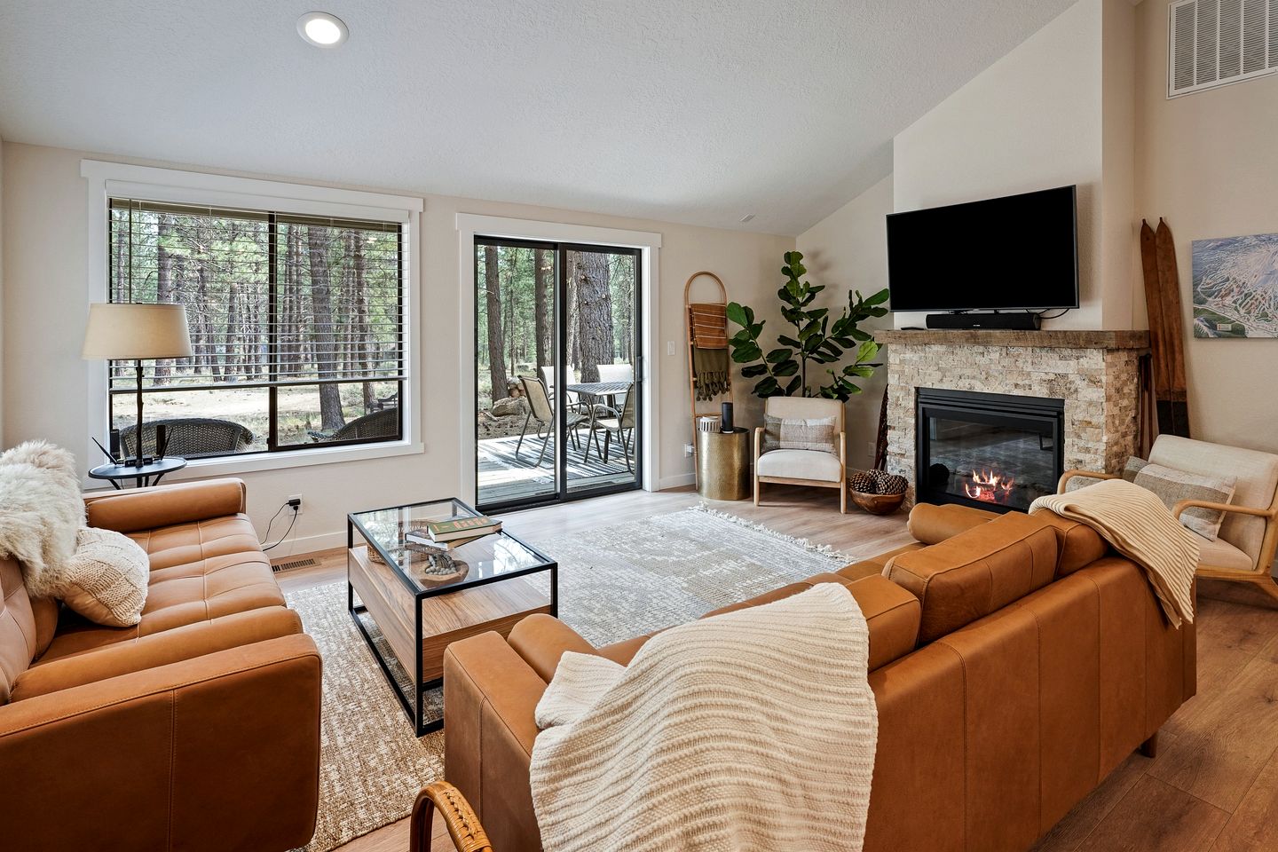 Family and Pet Friendly Cabin with Hot-Tub in Oregon