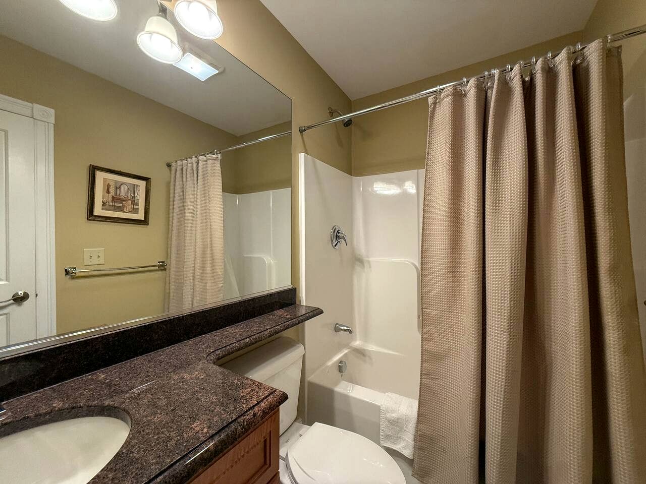 Luxury North Conway Retreat with Hot Tub & Fireplace near Downtown Dining and Scenic Mountain Views in New Hampshire