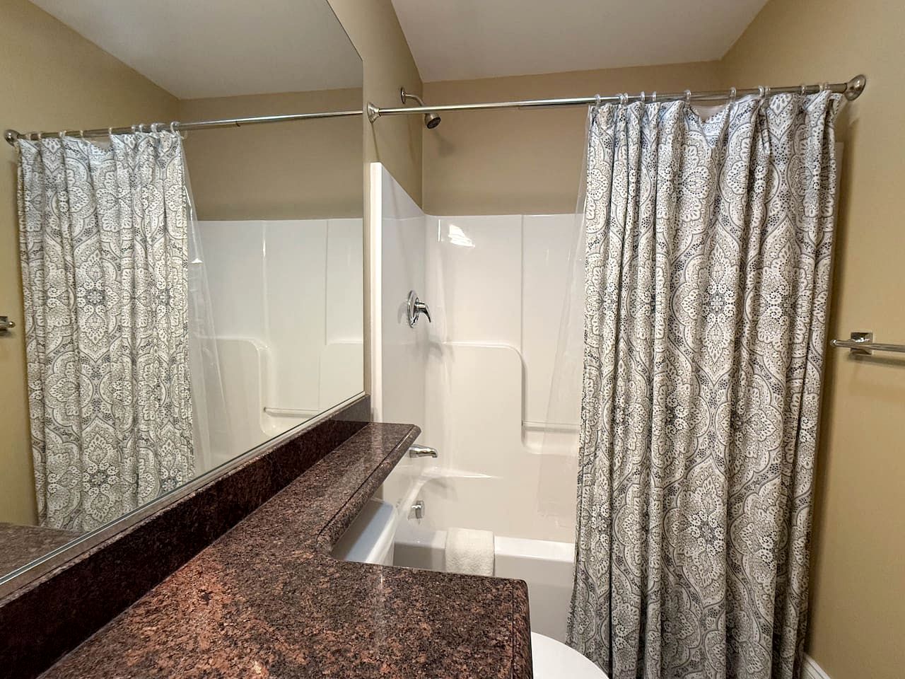 Luxury North Conway Retreat with Hot Tub & Fireplace near Downtown Dining and Scenic Mountain Views in New Hampshire