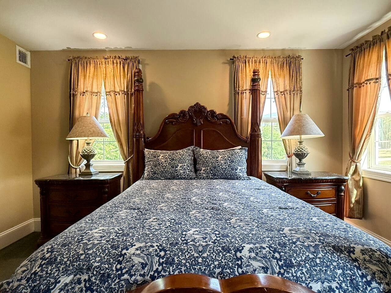 Inviting North Conway Retreat with Hot Tub, Game Room & Pool near Downtown Shops and Dining in NH