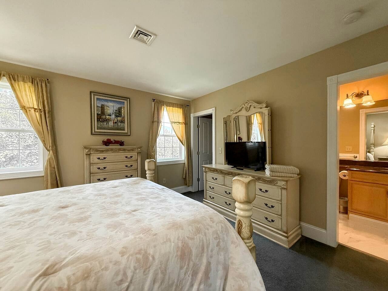 Inviting North Conway Retreat with Hot Tub, Game Room & Pool near Downtown Shops and Dining in NH