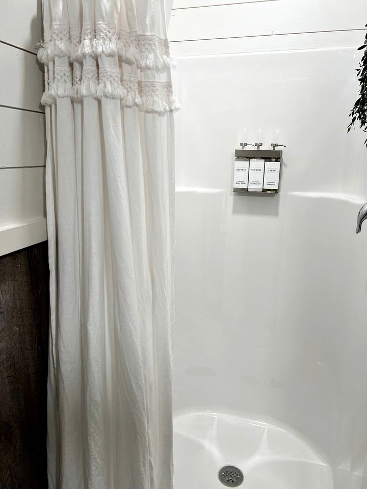 Reconnect with Nature at this Equipped Tented Cabin in Tekamah, Nebraska