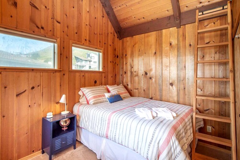 Wine Country to Coast Vacation Rentals Breaking Waves, Beach Houses