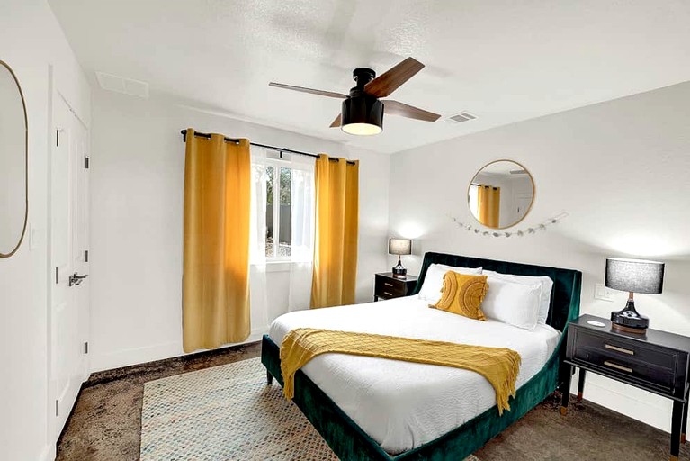 Luxury Cabin for Four for Texas Glamping Retreat | Cabins (Wimberley, Texas, United States of America)