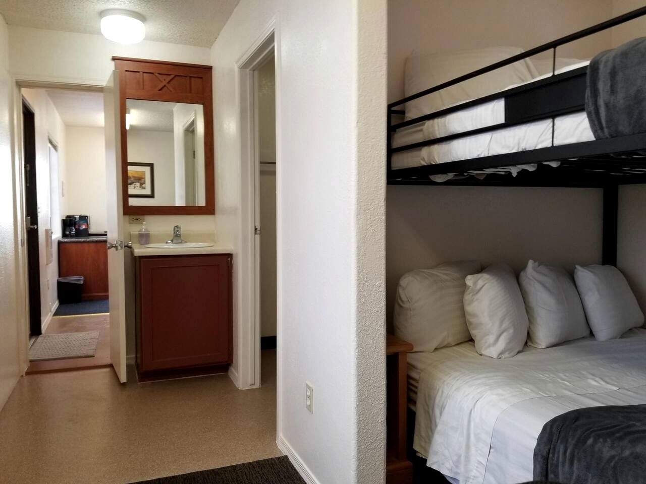 Cozy Desert Hideaway Near Adventure & Stargazing Views in Williams, Arizona