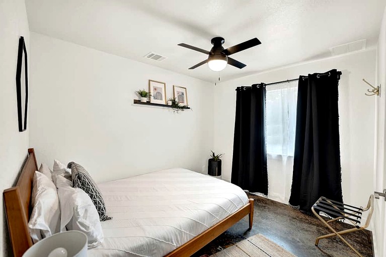 Luxury Cabin for Four for Texas Glamping Retreat | Cabins (Wimberley, Texas, United States of America)