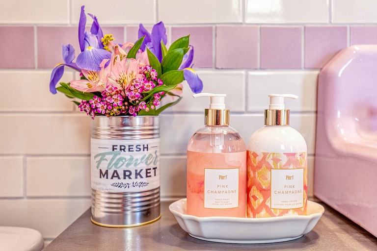 Cottages (Dillon Beach, California, United States)